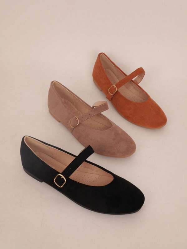 Ballerine In Suede Avec Bride A Boucle Ajustable