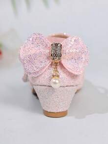 A Pair Of Cute 2025 New Children's High-Heeled Shoes, Bow Princess Shoes, And Dance Shoes Suitable For Balls