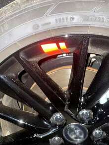 6 件红色个性化汽车轮毂贴花贴纸，防水车轮装饰贴纸，适用于汽车轮胎定制，通用车型 - 均碼 - 查看 3