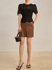 Amyenjoylife 女士优雅短袖蕾丝泡泡袖镂空衬衫T恤 - 黑色 - 查看 4