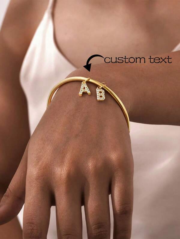 Brazalete con inicial personalizada para mujer. Brazalete personalizado con nombre gratis con Charm de letras del alfabeto A a Z con circonita cúbica engastada como regalo de cumpleaños, fiesta de boda