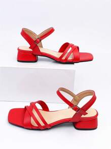 Wide Fit Women's French Cross Strap High Heel Sandals, 2025 Summer New Fashion Versatile Square Toe Buckle Strap Vacation Outdoor Roman Sandals