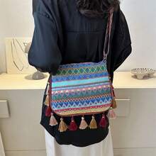 Retro Characteristics Of Small Bags Women's  New Internet Celebrity Leisure Travel Shoulder Bag Fashion Girl Crossbody Tassel Bag