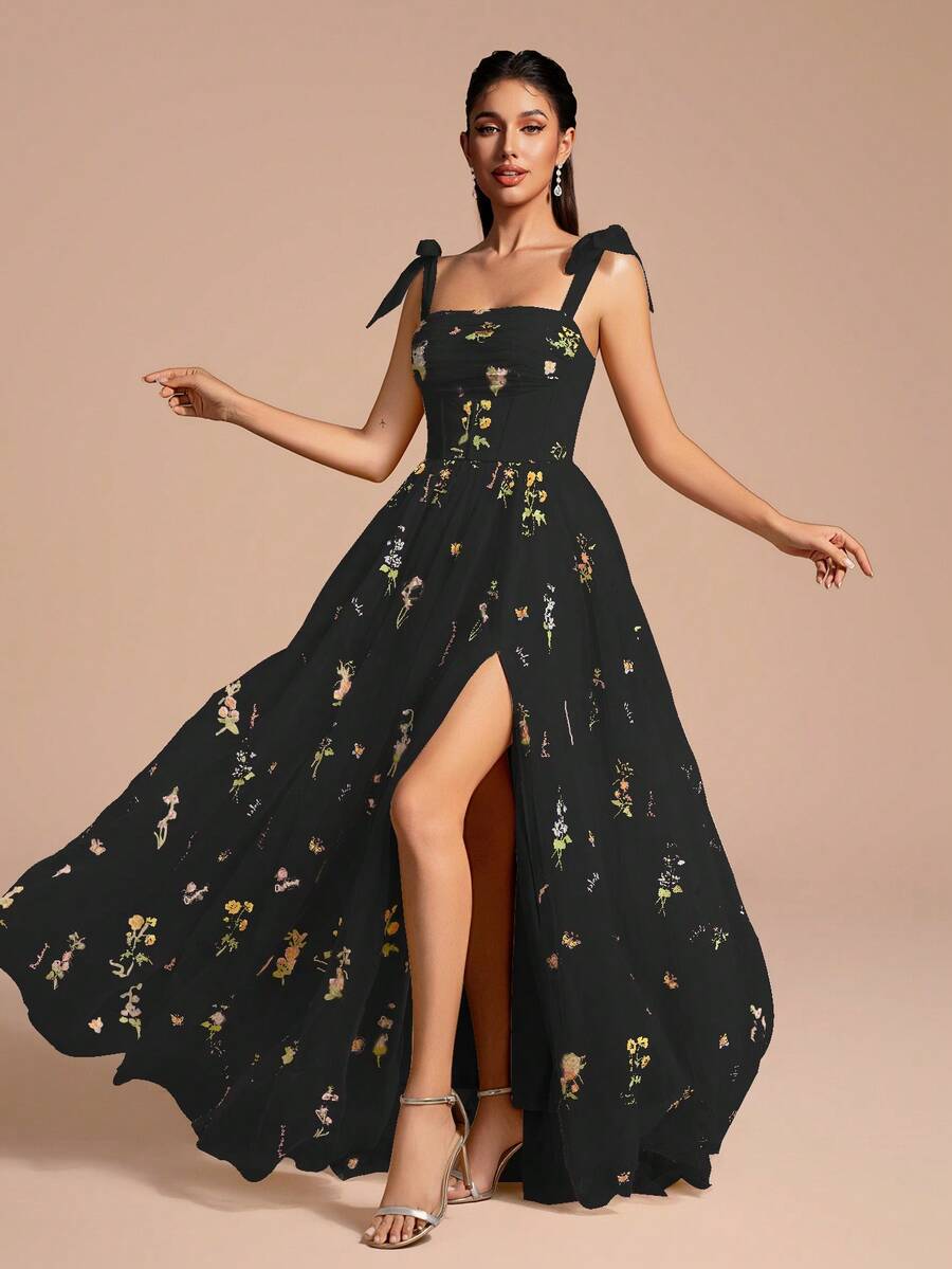 迷人浪漫网眼面料舞会礼服，配有细肩带、花卉刺绣和蝴蝶结细节、喇叭形下摆和高开衩 - 黑色 - 查看 1