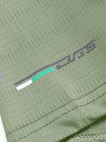 男士健身短袖T恤一件套 | 轻盈舒适的运动服 | 凉爽、有弹性、透气的跑步上衣 | 适合跑步和训练的运动上衣 | 速干、吸汗、轻盈 | 适合跑步和健身的运动服