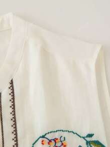 ZEVITY Sleeveless Flower & Leaf Embroidered Button Decor Chinese Style Shirt LS2556