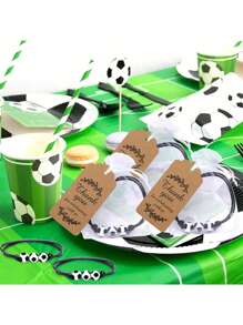 15/30/60 pièces Bracelet de soccer en vrac, ballon anti-stress de soccer avec porte-clés et porte-clés pour récompense, cadeau d'anniversaire thème soccer (aléatoire)