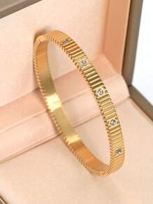 Brazalete estilo pulsera con flor chapado en oro de 18K de acero inoxidable, incrustado con circonita cúbica, impermeable, joyería de muñeca de estilo europeo y americano para mujer, adecuado para uso casual, boda, fiesta, regalo del Día de San Valentín
