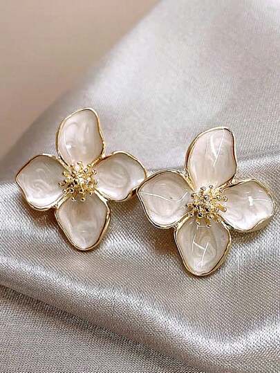 1pc Vintage French Exaggerated Daisy Flower Drop Earrings, Women's High-End Luxury Delicate Elegant Celebrity Style Ear Accessories
