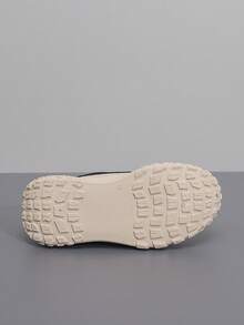 新款女士厚底运动鞋，休闲厚底鞋，时尚女鞋