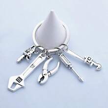 1 Retro Style Tool Keychain With Hammer, Wrench, And Screwdriver Pendant - Alloy - Ideal Father's Day Gift For Dad Car Accessories Bag Charm