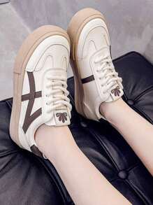 1 paio di scarpi sportivi bianche da donna 2025 - scarpe casual con suola chunky retrò, lacci, con suola platform e supporto plantare, adatte per uso quotidiano (primavera/autunno)