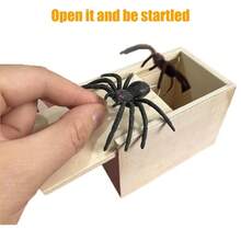 Cajas de broma de araña de madera hechas a mano - Juguetes de intimidación realistas con arañas negras móviles, perfectos para Halloween y bromas del Día de los Inocentes, generador de risa sin necesidad de batería - Multicolor - Ver 1