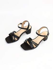 Wide Fit Women's Elegant One-Buckle Strap Square Toe Low Heel Black Sandals, Fashionable Casual Peep Toe High Heel Sandals For Summer - Black - View 4