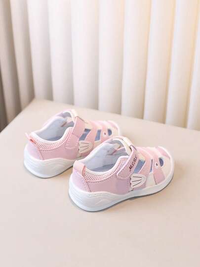1 Pair Girls/Baby Cartoon Print Close-Toe Hollow Summer Sandals, Comfortable Infant Shoes