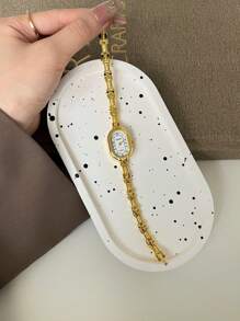 Famous Brand Women Watch Thin Bracelet Watch Retro Small Gold Watch For Women Oval Dial Luxury Fashion Quartz Wristwatch