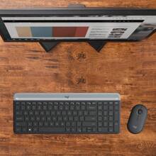 Logitech MK470 Funk-Tastatur und Maus Set, leises Klick Design, Multi-Geräte Smart Switch, lange Batterie Laufzeit, Business Flaggschiff, Schwarz