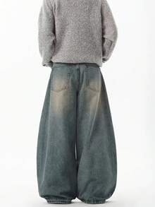 1件休闲宽松直筒牛仔裤，学院街头风男女通用设计