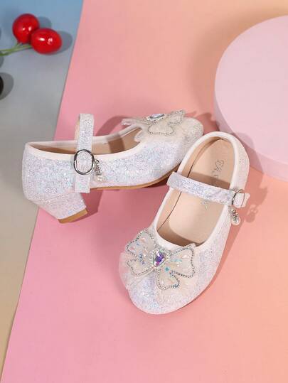 一双可爱2025新款儿童高跟鞋蝴蝶结公主鞋跳舞鞋适合舞会