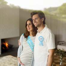 Blaue Baby Shower Schärpe, "Mommy To Be" Schärpe und "Daddy To Be" Abzeichen, Baby Shower Dekorationen für Jungen, Geschenk für Geschlechts-Enthüllungen, Baby Shower Gastgeschenke