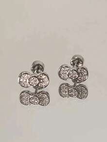 2件闪亮蝴蝶耳钉，316不锈钢耳钉，女士适用，时尚独特，设计精致，彰显女性魅力。适合日常佩戴、派对、节日和特殊场合，是送给她的一份贴心而独特的礼物。