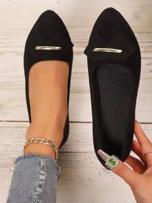 女士平底一脚蹬尖头鞋，新款软底一脚蹬乐福鞋，低跟防滑休闲鞋，时尚水钻装饰轻便纯色透气平底鞋（适合宽脚，建议订购大一码）
