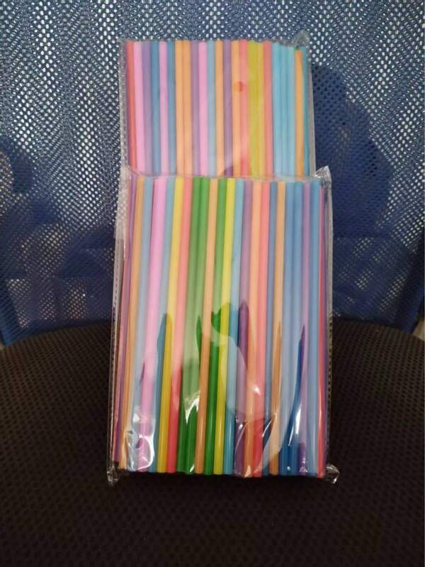 100 Stücke/Pack Einweg flexible, bunte Getränke/Bubble Tea Strohhalme, Bastelmaterial für Kinder