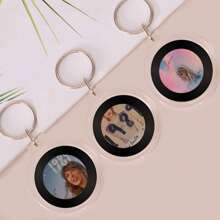 1pc/3pcs/5pcs/10pcs/20pcs/30pcs/50pcs Personalized Rectangular/Round Acrylic Keychain, Two Styles Available, Customizable Photo. Ideal For Holidays, Birthdays, Gifts For Friends, Family, Coworkers