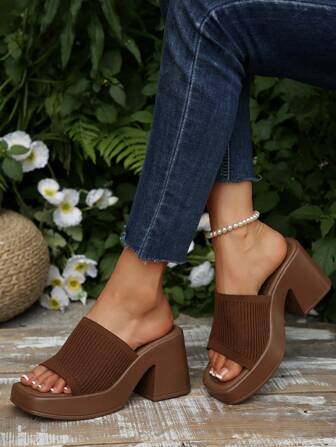 Sandalias de plataforma impermeables con suela gruesa para mujer, zapatillas de exterior con cierre deslizante, sandalias de cuña de tacón alto de color marrón, estilo de vacaciones, nuevos llegados de verano