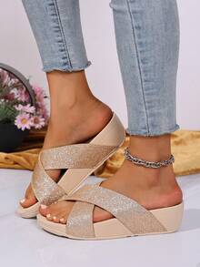 Sandalias de verano para mujer, nuevas, de moda, casuales y cómodas, con tiras cruzadas, suela gruesa, antideslizante y resistente al desgaste, para la playa - Dorado - Ver 2