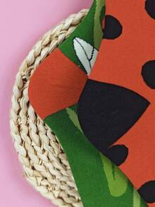 不对称瓢虫和波尔卡圆点设计，透气柔软的中筒袜，色彩鲜艳，适合休闲和正式服装，可爱的袜子，百搭的鞋类，俏皮的设计，舒适的穿着，时尚爱好者，秋季 - 彩色 - 查看 4