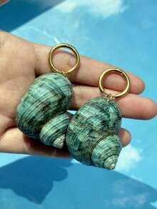 1 对不对称形状天然贝壳不锈钢防水耳环，夏季海滩时尚珠宝，夸张设计天然宝石，适合女性