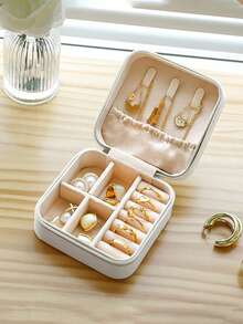 1个白色简约PU皮革便携式首饰盒，适合女士存放戒指和项链。适用场合：商务旅行、日常通勤、佩戴耳环和胸针、上班或上学、购物或约会。 - 白色 - 查看 3