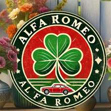 1 Stück 2D flach, Vintage Holzschild - Alfa Romeo Auto Thema runde dekorative Wanddekoration, 8x8 Inch, grün und rote Wandkunst, für Zuhause, Büro, Bar, Café, Strandhaus, Garten, inklusive Sterne Deko - zufälliges Loch-Design