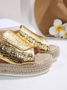 女士夏季新款大码一脚蹬高跟凉鞋，舒适厚底鞋，时尚百搭平底高跟休闲沙滩露趾坡跟凉鞋 - 金色 - 查看 4