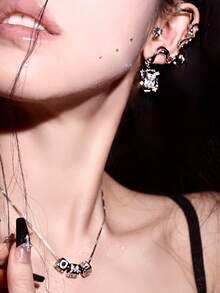 1 chiếc vòng cổ xúc xắc chữ cái tùy chỉnh, vòng cổ mặt dây chuyền bằng thép không gỉ có chữ cái đầu "MAMA" được cá nhân hóa theo phong cách cổ điển, thời trang, đơn giản, giản dị, độc đáo, món quà lý tưởng cho bạn gái, mẹ, gia đình, bạn bè, con gái, kỷ niệm, ngày lễ tình nhân, ngày của mẹ, sinh nhật, tốt nghiệp, trang phục hàng ngày, đám cưới, tiệc tùng - Dây chuyền hộp bạc - Xem 3