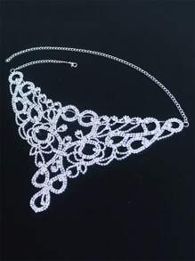 Elegant & Luxurious Silver-Plated Crystal Floral Necklace