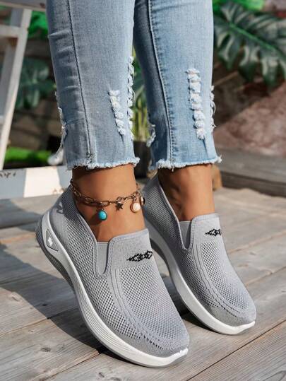 Zapatos deportivos transpirables de unicolor para mujer, con suela blanda y ligera, de estilo slip-on, de punto y de corte bajo, versátiles y fáciles de usar, adecuados para el uso diario y caminar