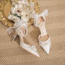 Nuove scarpe da sposa con tacco alto bianco da donna, stiletto, perle, fiocco, damigella d'onore, versatili, alla moda.