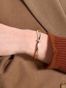 1pc Minimalist Style Bangle Ladies Can Not Resist The Light Luxury Fashion Hand Jewelry