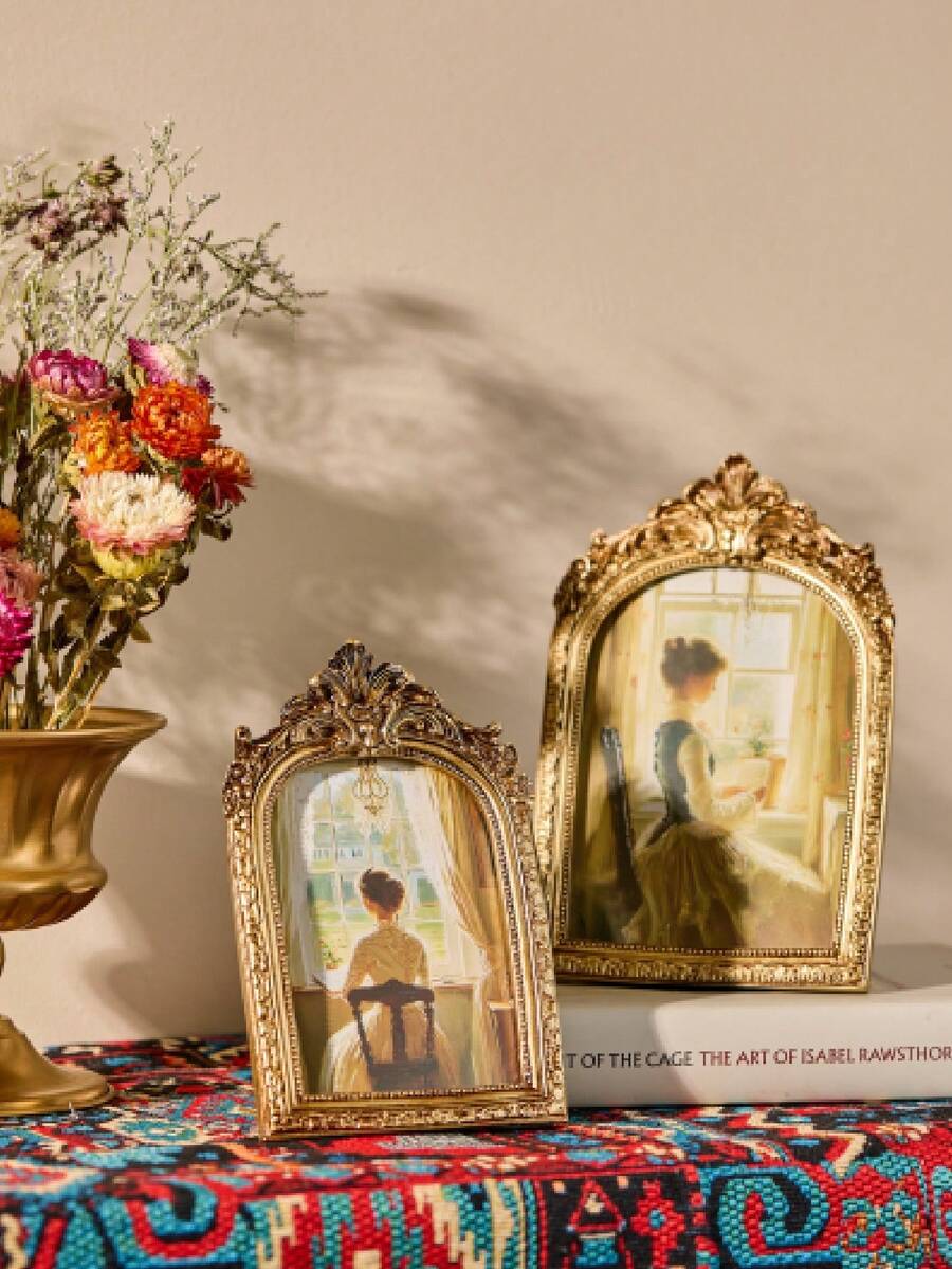 Cirelle 1pc Classic Retro Photo Frame Literary Vintage Imitation Wood Carved Picture Frame Decorative Desktop Wall Picture Frames(Photo Paper Random)