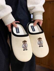 Zapatillas de interior unisex de primavera/verano XIXITIAO, diseño bordado de oso creativo para parejas, zapatillas de interior retro, zapatillas planas suaves y casuales, transpirables y que absorben la humedad para todo el año, unicolor cerrado con punta clásica y antideslizante para hombres y mujeres