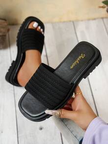 European & American Casual Breathable Walking Indoor/Outdoor Slip-On Women Sandals, Platform Flat T-Strap Plus Size Beach Slippers - Black - View 2