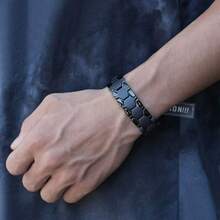Men's Fashionable And Powerful Bracelet, Enhancing One's Appearance. Black, Silver, Gold. - 黑色 - 查看 2