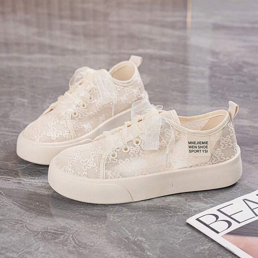 Nouvelles baskets polyvalentes en dentelle respirante, chaussures de sport casual, chaussures de skate, chaussures pour étudiants, chaussures de couleur beige, chaussures d'été pour femmes