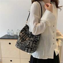 Retro New Chinese Style Large Capacity Tote Bag Printed Literary Single Shoulder Oblique Shoulder Side Flow Wrapped Hot Female Single Shoulder Fashion Canvas Bag Wrapped Hippie Oblique Shoulder Bag La Boheme Style Pattern Wandering Bag