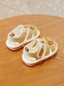 1 Pair Cute Cartoon Squeaky Shoes, Soft Bottom Comfortable Toddler Walking Shoes With Sound, Suitable For Indoor/Outdoor Baby Practice Walking, Fashionable & Minimalist Sandals - Khaki - View 8