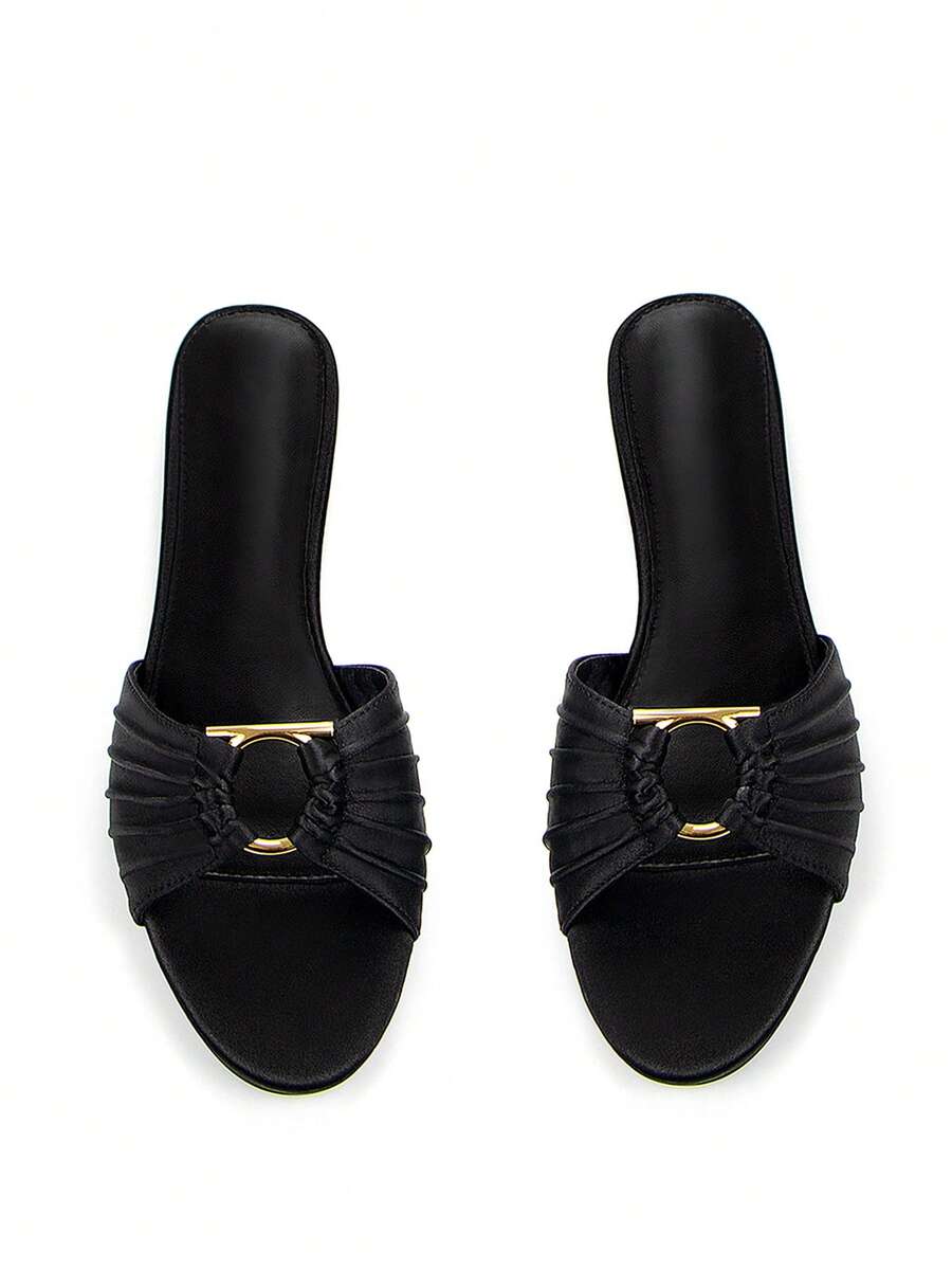 Giày sandal đế bằng nữ thời trang màu vàng ánh kim, khóa cài xếp ly, chất liệu chiffon đen, mũi tròn, thoải mái, kiểu dáng slip-on, phù hợp cho cả đi chơi hàng ngày và dự tiệc, phối đồ mùa xuân hè. - màu đen - Xem 1