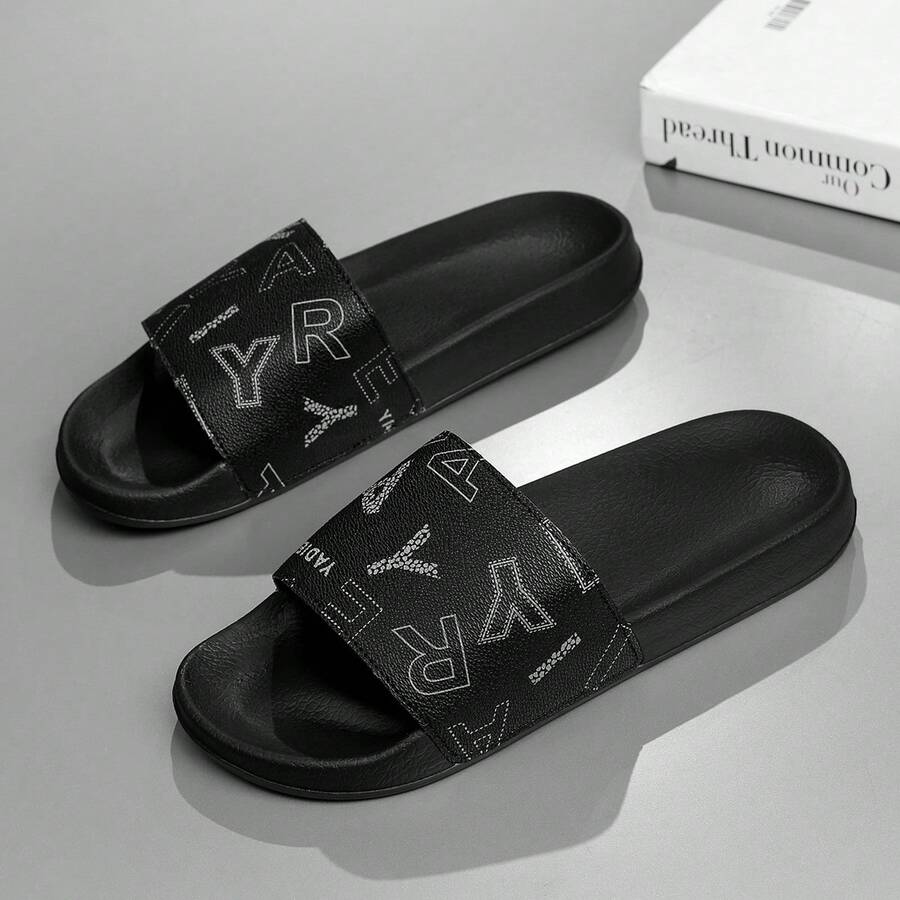 Pantuflas para hombres, pantuflas diseñadas especialmente para la casa, pantuflas planas de EVA suave antideslizante para la casa, pantuflas de playa de verano para hombres, pantuflas casuales para hombres cómodas y duraderas antideslizantes, apropiadas para el uso diario - Letras negras - Ver 1