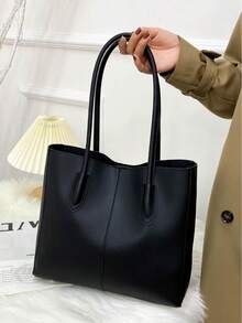 A Minimalist And Versatile Single-Shoulder Tote Bag With Ample Capacity, Practical For Daily Commuting, Shopping, Attending Classes, And Suitable For An Academic Style. It Is Perfect For All Seasons And Ideal For Women Who Prefer A Simple And Practical Design. - Black - View 3